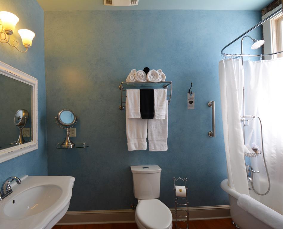 Standard Queen Room,705448183:JPEG